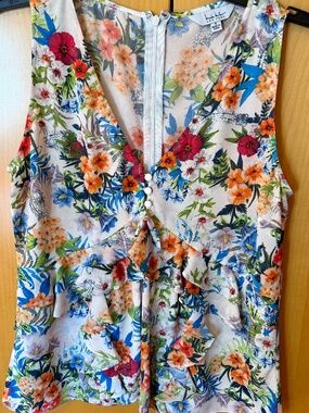 Nicole Miller sleeveless ruffle blouse